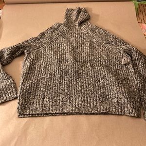 Old navy xl ladies turtle neck sweater